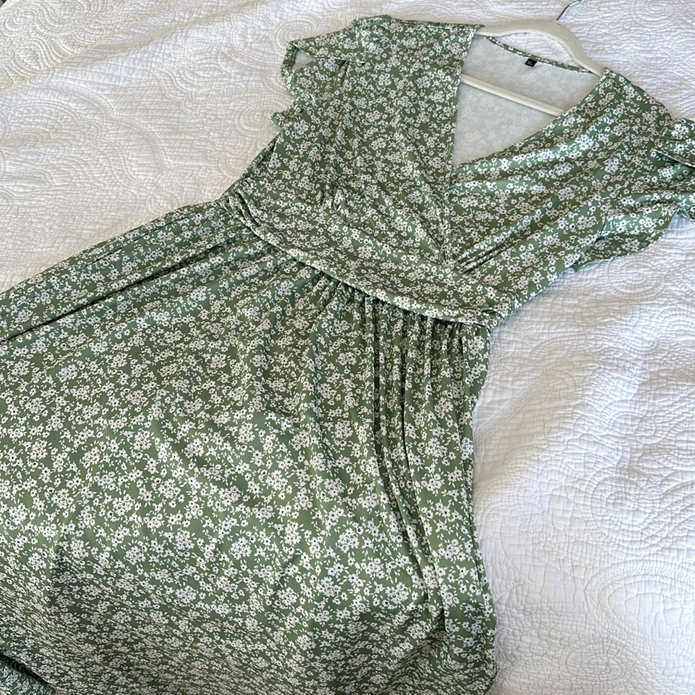 OUGES Maternity Maxi Dress Wrap V Neck "Green Floral" - Comfortable & Chic
